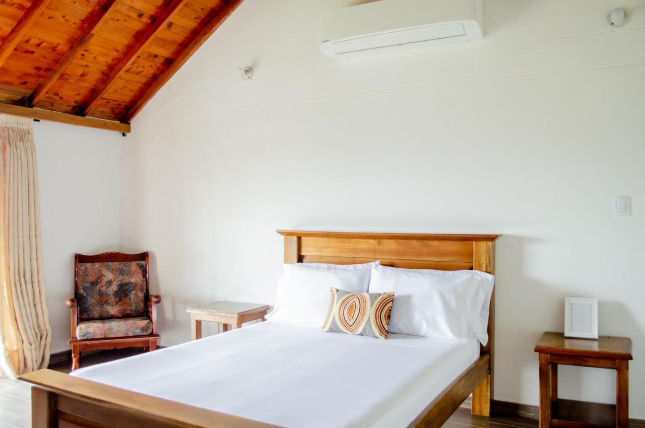 Hotel Santa Isabel San Felipe Esterno foto